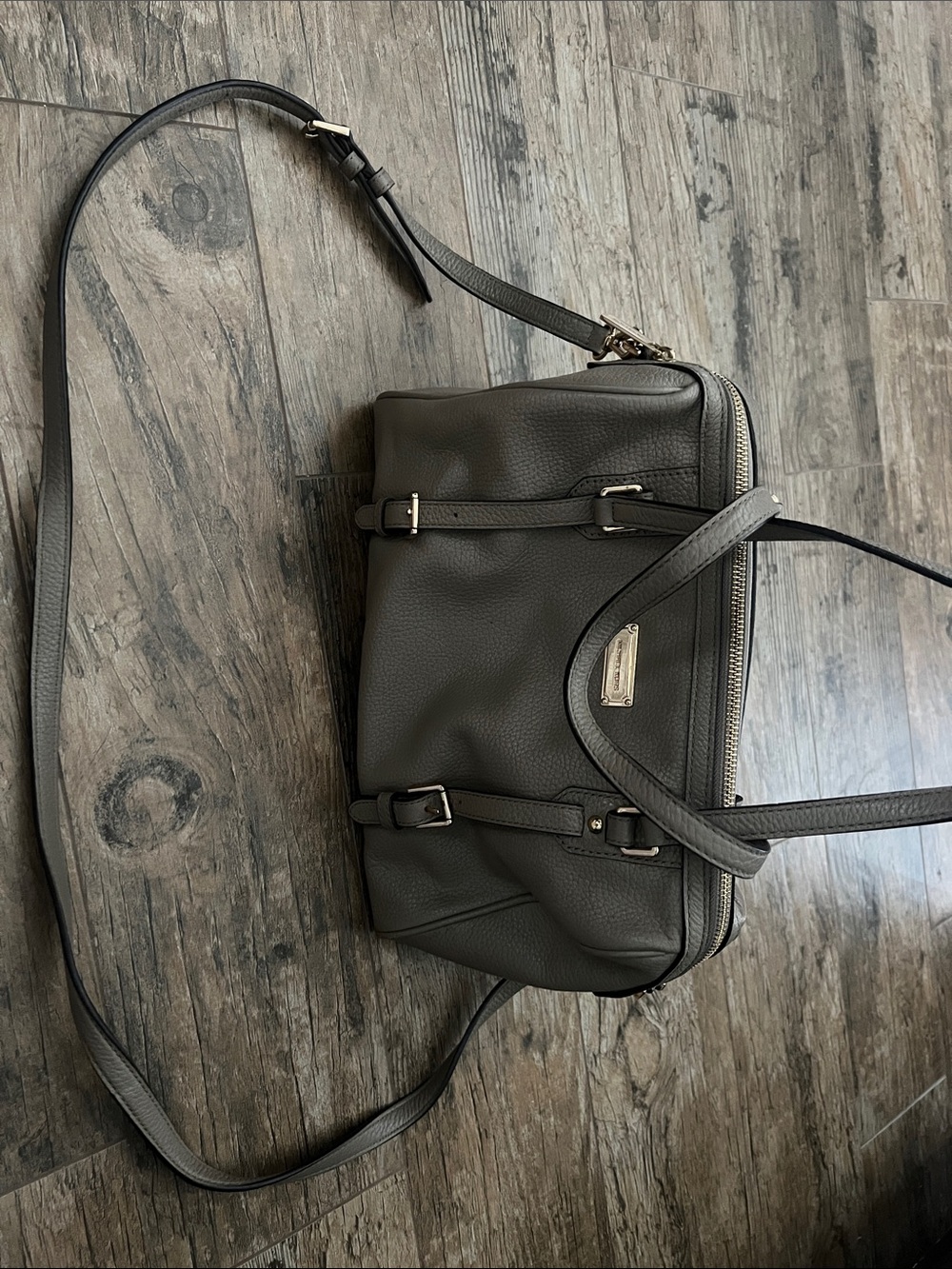 Micheal Kors Pebbled Leather Satchel Handbag